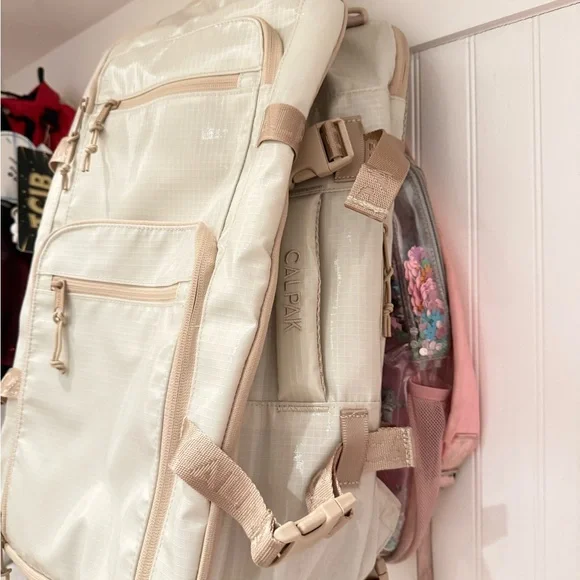 Calpak Terra White Sands 26L Laptop Duffle Backpack - Picture 4 of 6